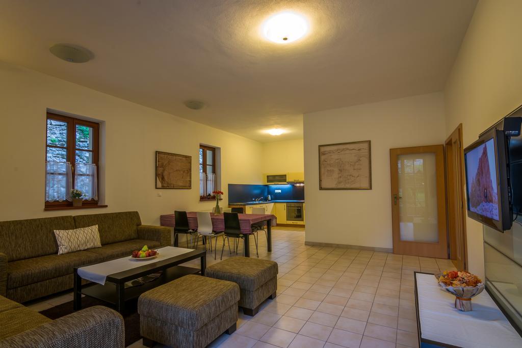 Apartmany Weissov Dom Banská Štiavnica Rom bilde